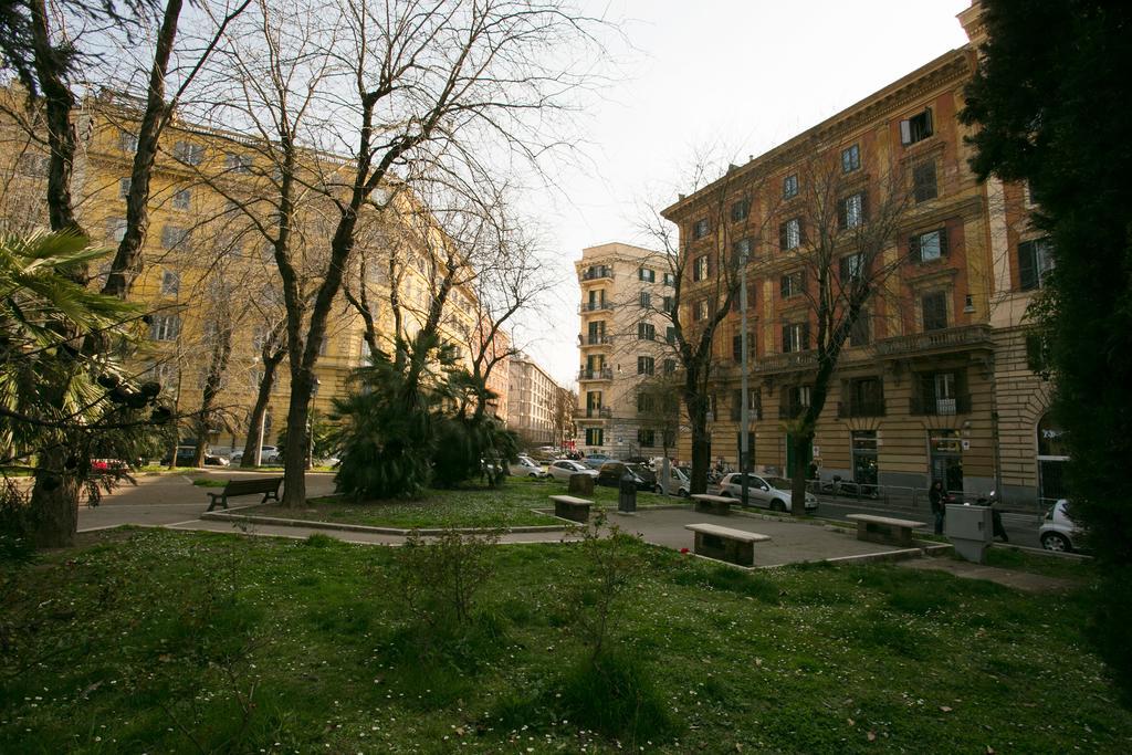 Cola Di Rienzo A E B Apartman Róma Szoba fotó