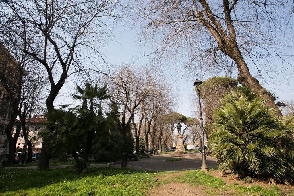 Cola Di Rienzo A E B Apartman Róma Szoba fotó